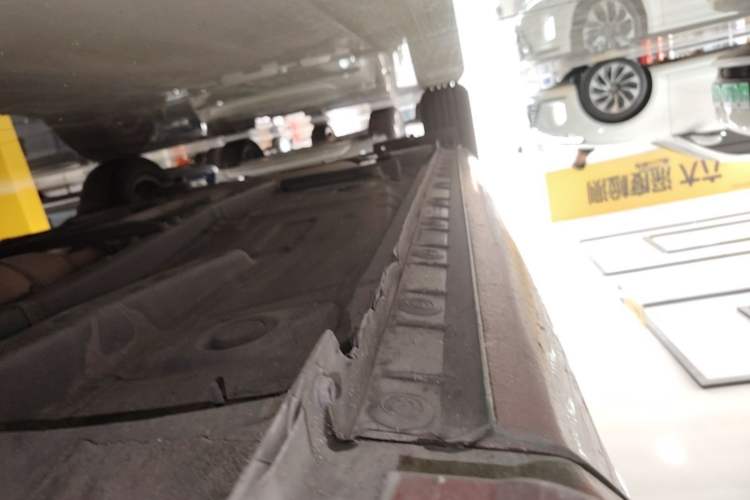 Used Toyota Levin 2016 1.6G CVT Elite Edition Right Side Sill