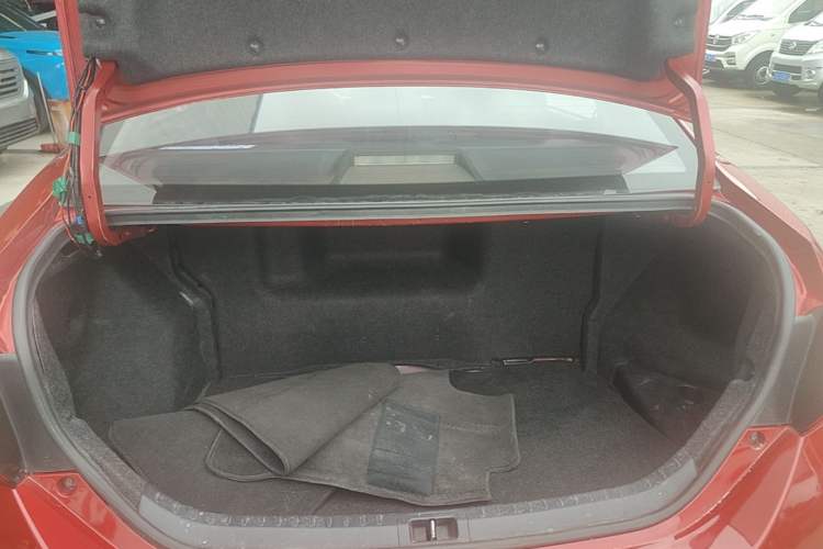 Used Toyota Levin 2016 Dual-Engine 1.8H GS E-CVT Elite Model with Sunroof Trunk