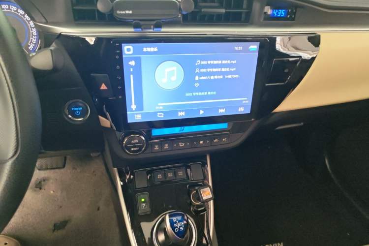 Used Toyota Levin 2016 Dual-Engine 1.8H GS E-CVT Elite Model with Sunroof Audio And AC Panel