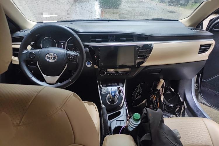 Used Toyota Levin 2016 Dual-Engine 1.8H GS E-CVT Elite Model with Sunroof Center Console