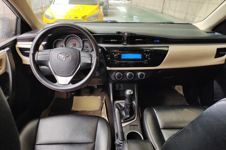 Used Toyota Levin 2016 1.6G Manual Elite Edition Center Console