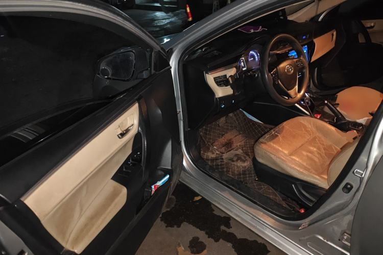 Used Toyota Levin 2016 Dual-Engine 1.8H GS E-CVT Elite Model with Sunroof Driver Seat