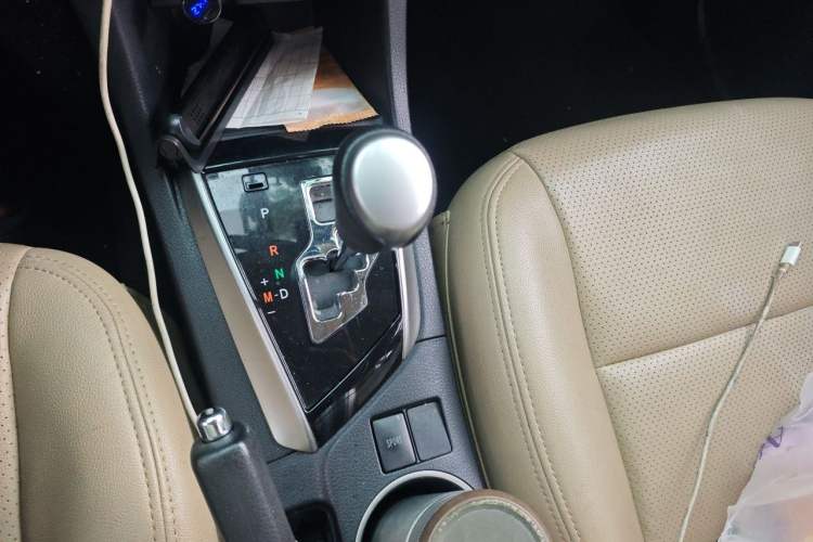 Used Toyota Levin 2016 1.6G CVT Elite Edition Gear Lever