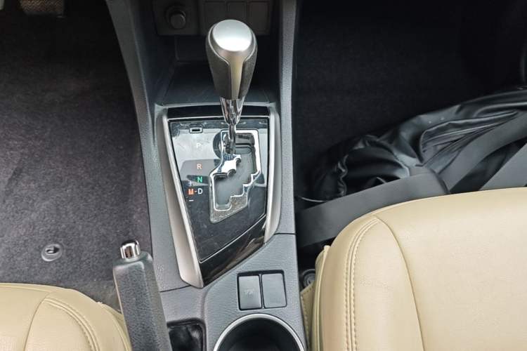 Used Toyota Levin 2016 1.6G CVT Elite Edition Gear Lever