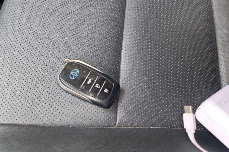 Used Toyota Levin 2016 Dual-Engine 1.8H V E-CVT Luxury Edition Interior 1
