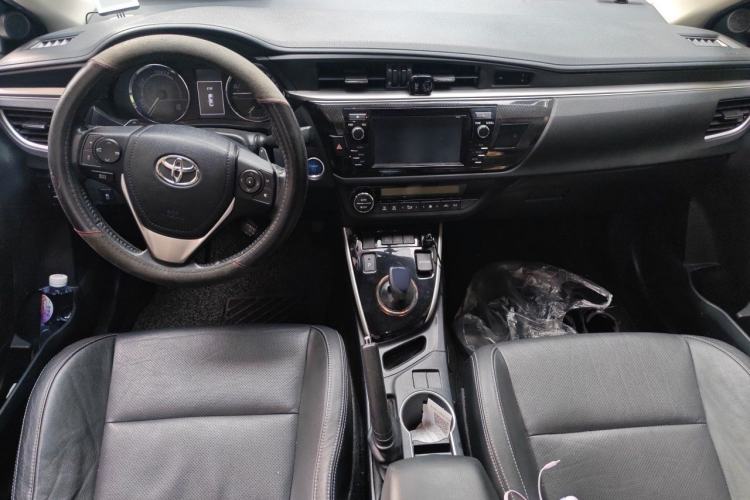 Used Toyota Levin 2016 Dual-Engine 1.8H V E-CVT Luxury Edition Interior 2