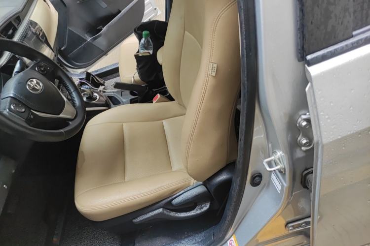 Used Toyota Levin 2016 Dual-Engine 1.8H GS E-CVT Elite Model with Sunroof Left Front Seat