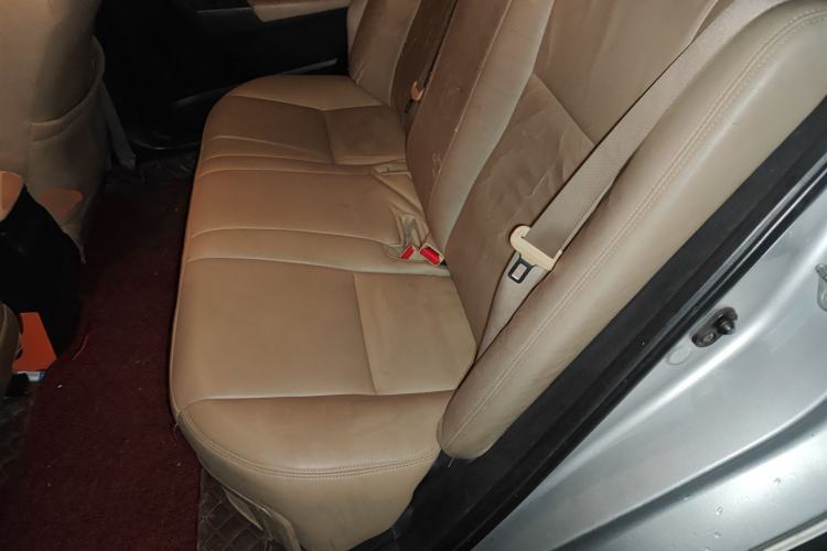 Used Toyota Levin 2016 Dual-Engine 1.8H GS E-CVT Elite Model with Sunroof Left Rear Seat