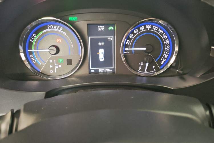 Used Toyota Levin 2016 Dual-Engine 1.8H GS E-CVT Elite Model with Sunroof Odometer Close Up