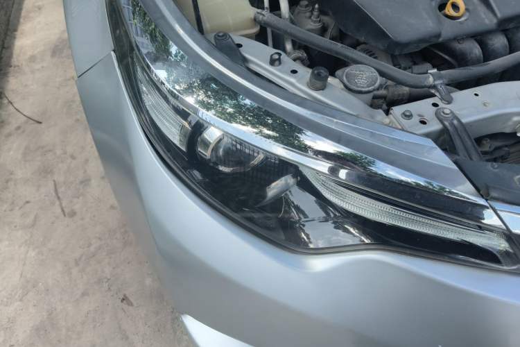 Used Toyota Levin 2016 1.6G CVT Elite Edition Right Front Headlight