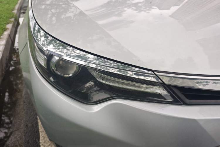 Used Toyota Levin 2016 1.6G CVT Elite Edition Right Front Headlight