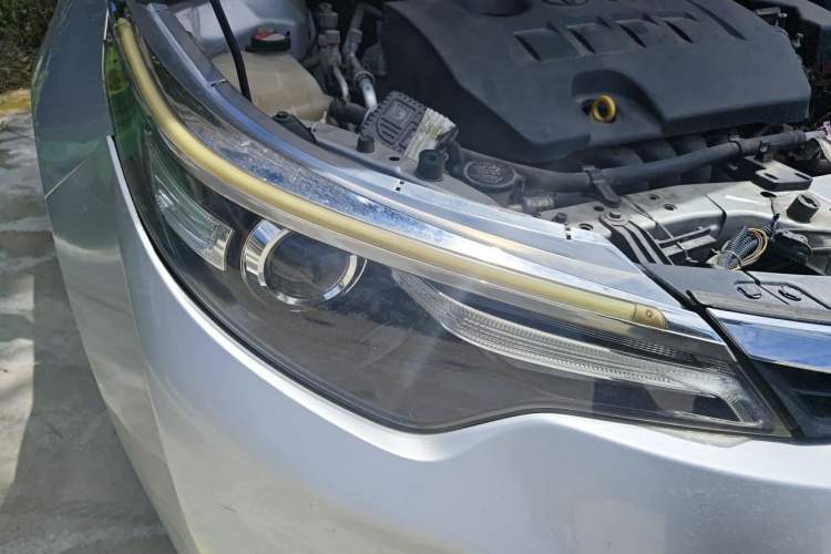 Used Toyota Levin 2016 1.6G CVT Elite Edition Right Front Headlight