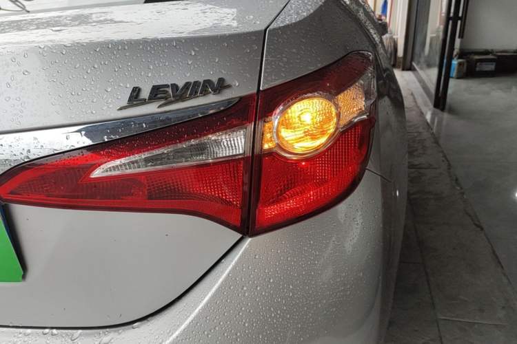 Used Toyota Levin 2016 1.6G CVT Elite Edition Right Rear Taillight