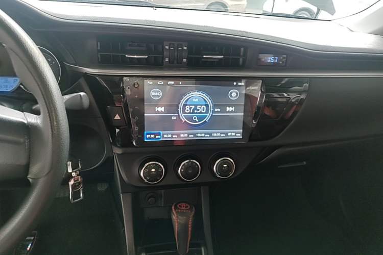 Used Toyota Levin 2016 1.6G CVT Elite Edition Audio And AC Panel