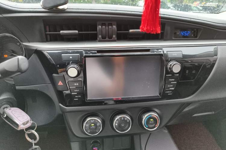 Used Toyota Levin 2016 1.6G-L CVT Leading Edition Audio And AC Panel
