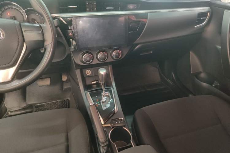 Used Toyota Levin 2016 1.6G CVT Elite Edition Audio And AC Panel