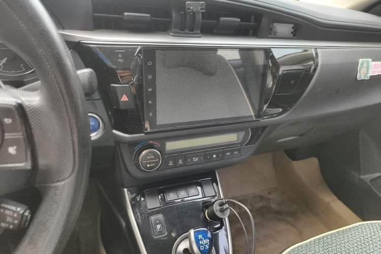 Used Toyota Levin 2016 Dual-Engine 1.8H GS E-CVT Elite Model with Sunroof Audio And AC Panel