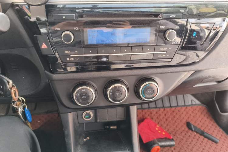 Used Toyota Levin 2016 1.6G Manual Elite Edition Audio And AC Panel