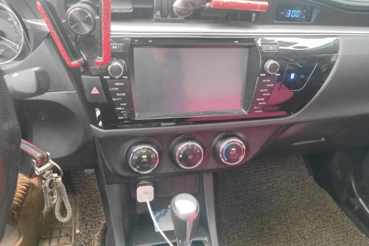 Used Toyota Levin 2016 1.6G CVT Elite Edition Audio And AC Panel