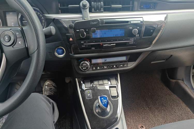 Used Toyota Levin 2016 Dual-Engine 1.8H GS E-CVT Elite Model with Sunroof Audio And AC Panel
