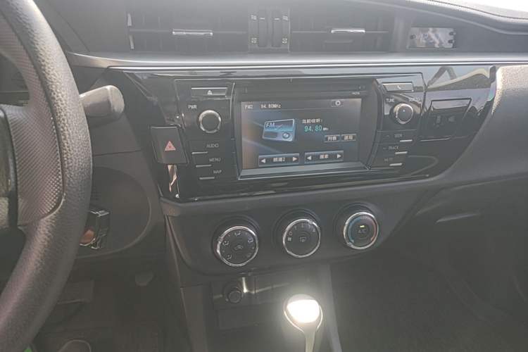 Used Toyota Levin 2016 1.6G CVT Elite Edition Audio And AC Panel