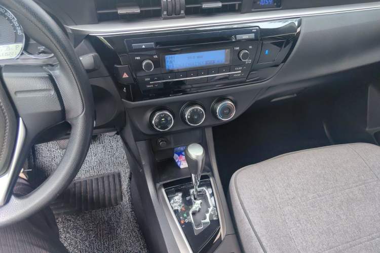 Used Toyota Levin 2016 1.6G CVT Elite Edition Audio And AC Panel