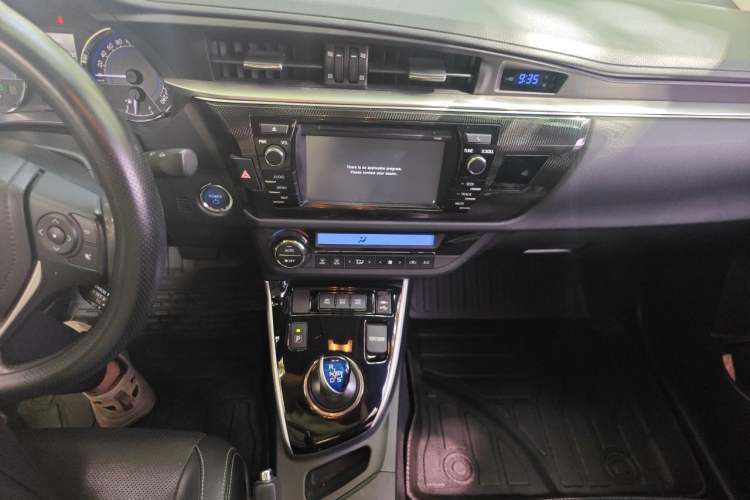 Used Toyota Levin 2016 Dual-Engine 1.8H V E-CVT Luxury Edition Audio And AC Panel
