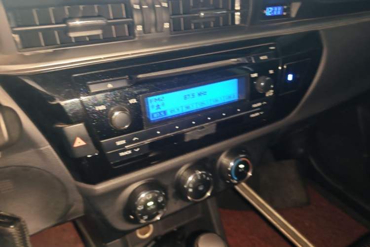 Used Toyota Levin 2016 1.6G CVT Elite Edition Audio And AC Panel