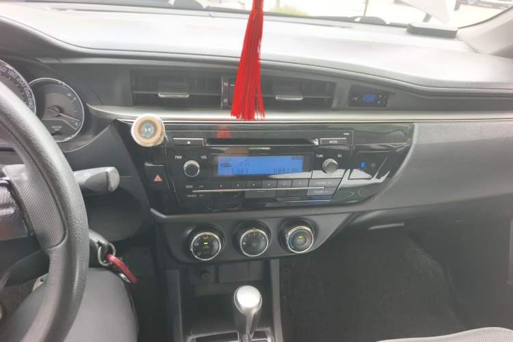 Used Toyota Levin 2016 1.6G CVT Elite Edition Audio And AC Panel