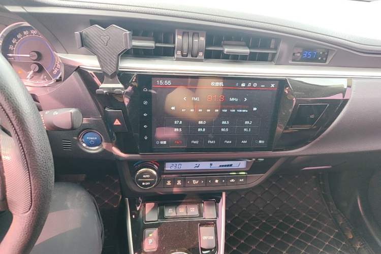 Used Toyota Levin 2016 Dual-Engine 1.8H GS E-CVT Elite Model with Sunroof Audio And AC Panel