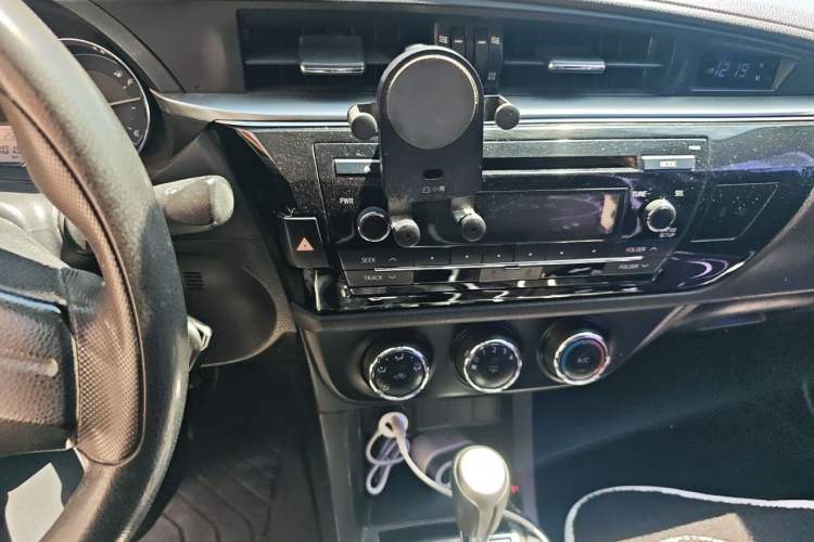 Used Toyota Levin 2016 1.6G CVT Elite Edition Audio And AC Panel