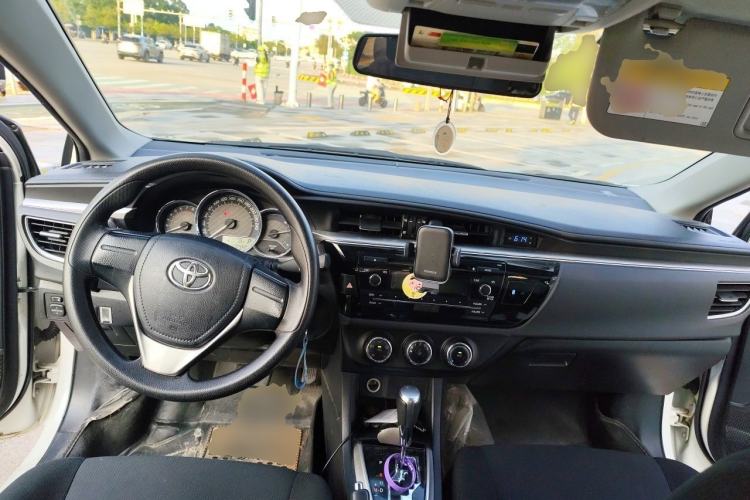 Used Toyota Levin 2016 1.6G CVT Elite Edition Center Console