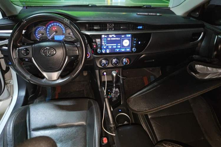 Used Toyota Levin 2016 1.6G-L CVT Leading Edition Center Console