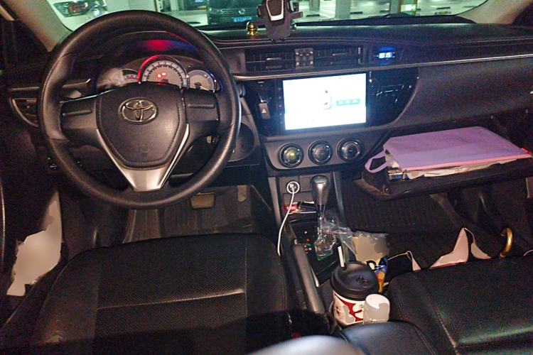 Used Toyota Levin 2016 1.6G CVT Elite Edition Center Console