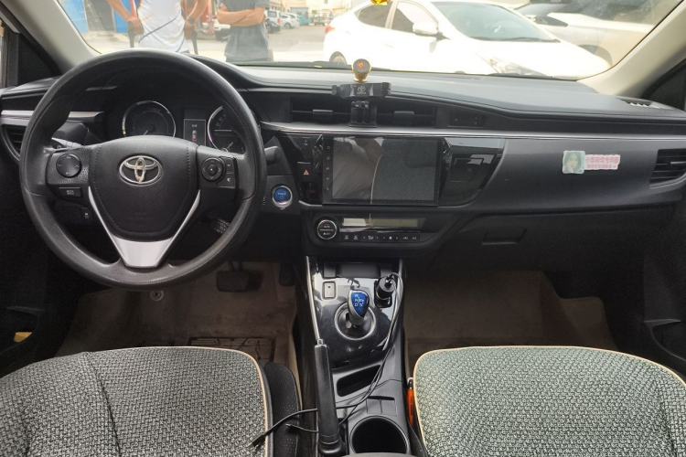 Used Toyota Levin 2016 Dual-Engine 1.8H GS E-CVT Elite Model with Sunroof Center Console