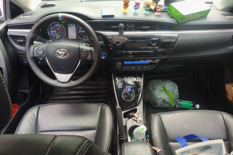 Used Toyota Levin 2016 Dual-Engine 1.8H GS E-CVT Elite Model with Sunroof Center Console