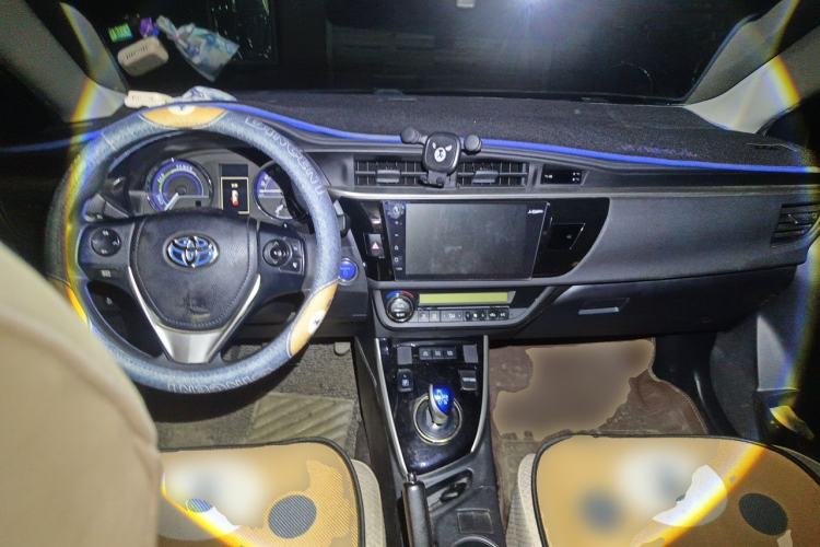 Used Toyota Levin 2016 Dual-Engine 1.8H GS E-CVT Elite Model with Sunroof Center Console