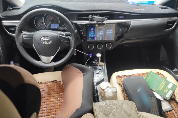 Used Toyota Levin 2016 1.6G CVT Elite Edition Center Console