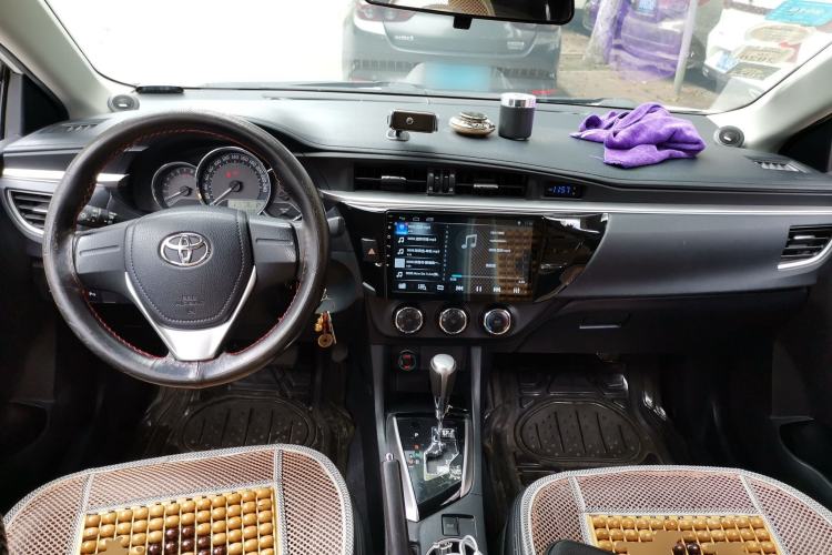 Used Toyota Levin 2016 1.6G CVT Elite Edition Center Console