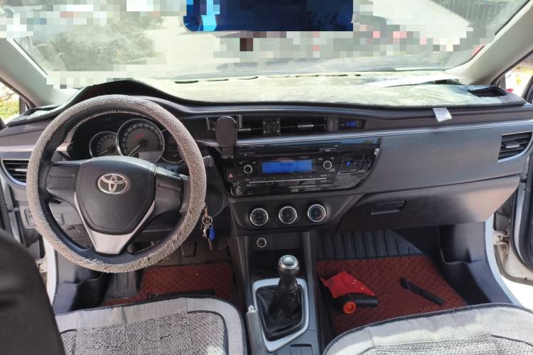 Used Toyota Levin 2016 1.6G Manual Elite Edition Center Console