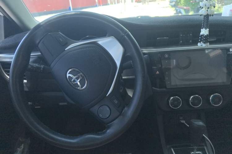 Used Toyota Levin 2016 1.6G-L CVT Leading Edition Center Console