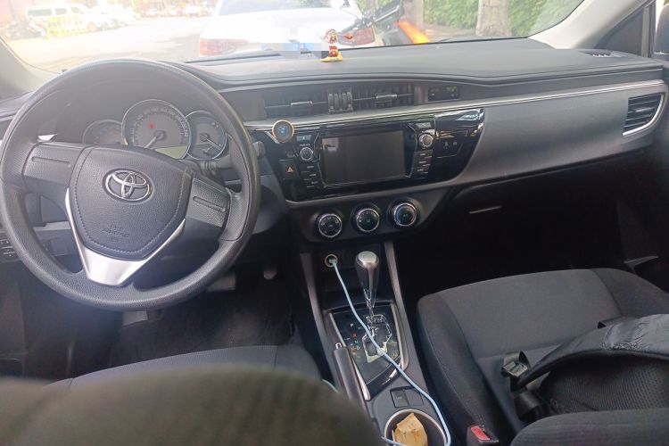 Used Toyota Levin 2016 1.6G CVT Elite Edition Center Console