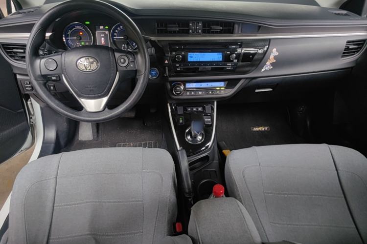 Used Toyota Levin 2016 Dual-Engine 1.8H GS E-CVT Elite Model with Sunroof Center Console