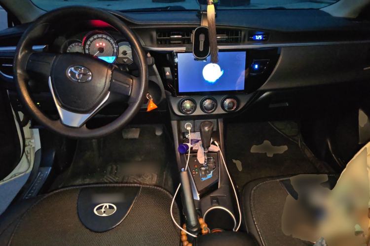 Used Toyota Levin 2016 1.6G CVT Elite Edition Center Console