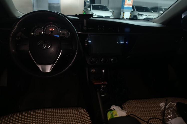 Used Toyota Levin 2016 1.6G CVT Elite Edition Center Console