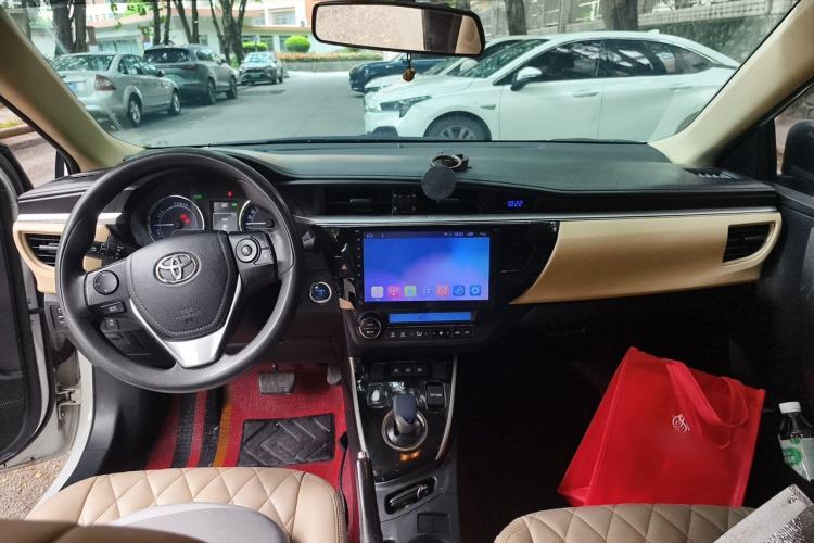 Used Toyota Levin 2016 Dual-Engine 1.8H GS E-CVT Elite Model with Sunroof Center Console