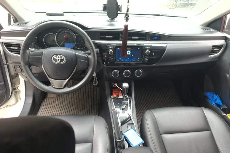Used Toyota Levin 2016 1.6G CVT Elite Edition Center Console