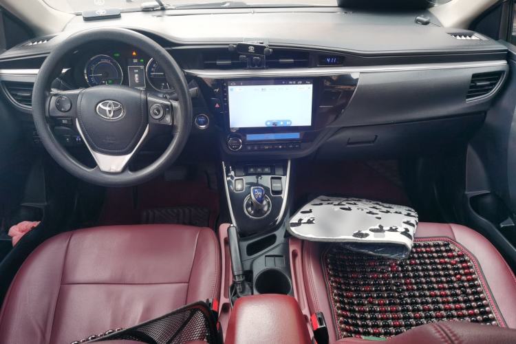 Used Toyota Levin 2016 Dual-Engine 1.8H GS E-CVT Elite Model with Sunroof Center Console