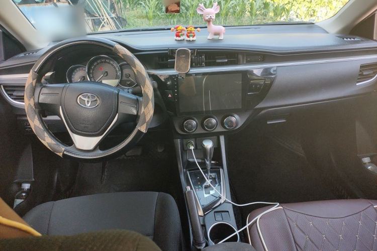 Used Toyota Levin 2016 1.6G CVT Elite Edition Center Console