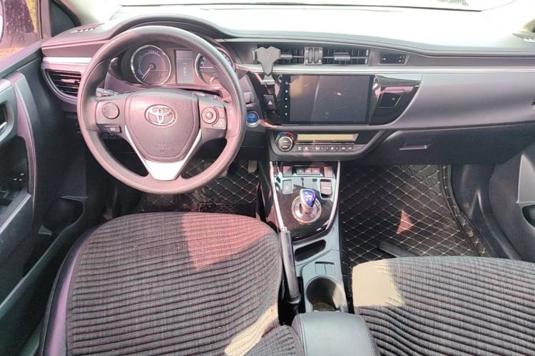 Used Toyota Levin 2016 Dual-Engine 1.8H GS E-CVT Elite Model with Sunroof Center Console